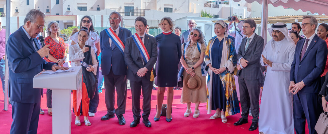 Officials at Alliance Fran&ccedil;aise Groundbreaking event