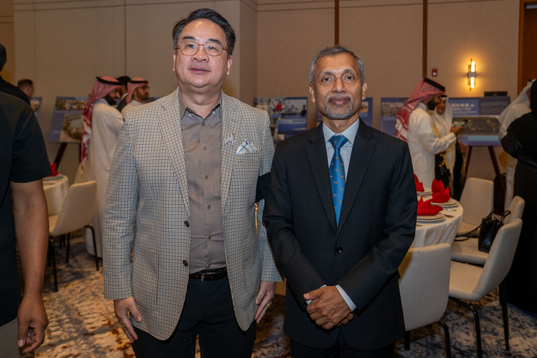 Candid networking photos showing officials and friends of China.